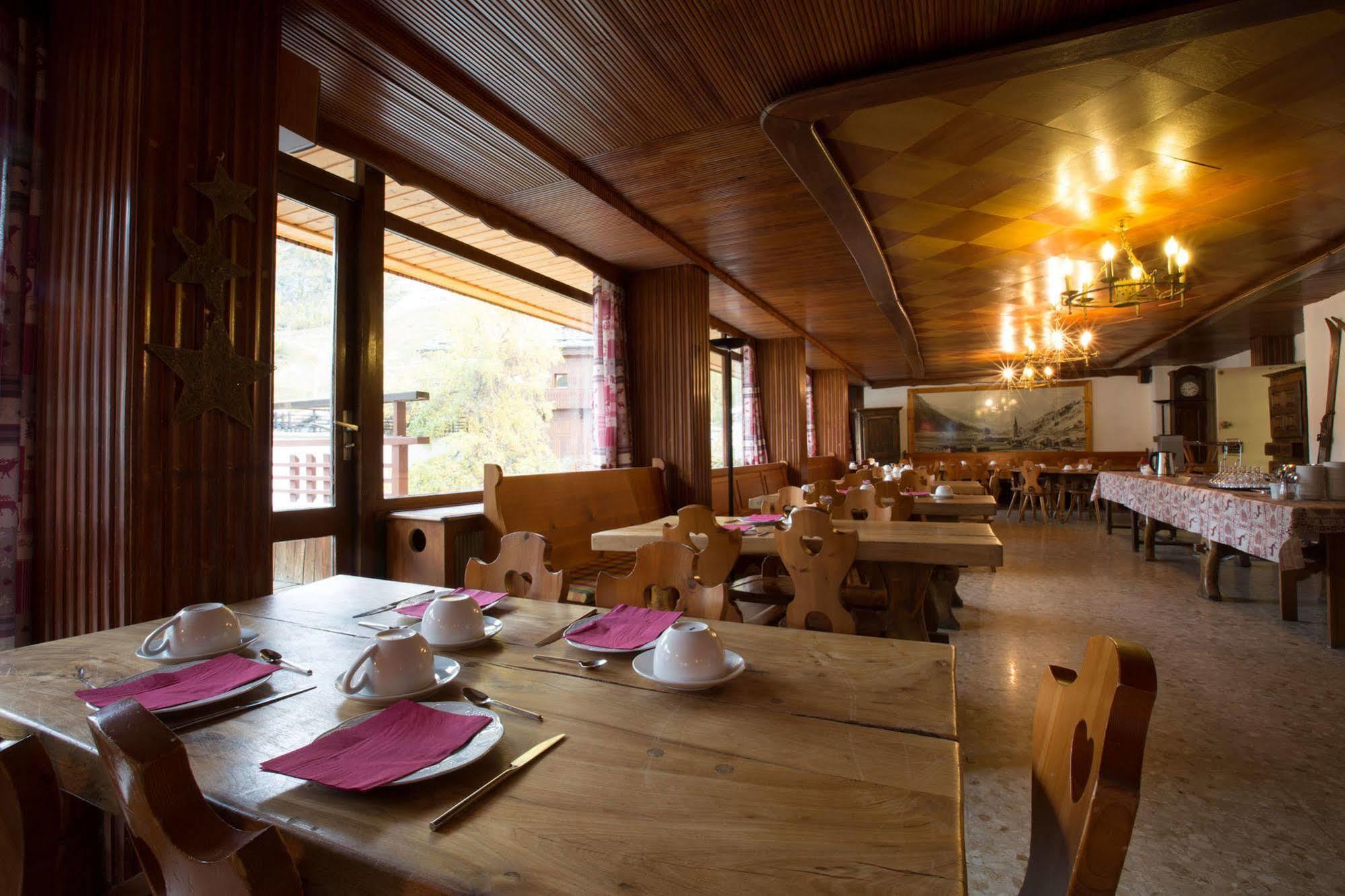 Les Crêtes Blanches Hotel Val-dʼIsère Exterior foto